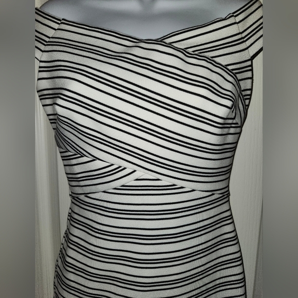 Black house white market fitted wiggle dress - Picture 5 of 8